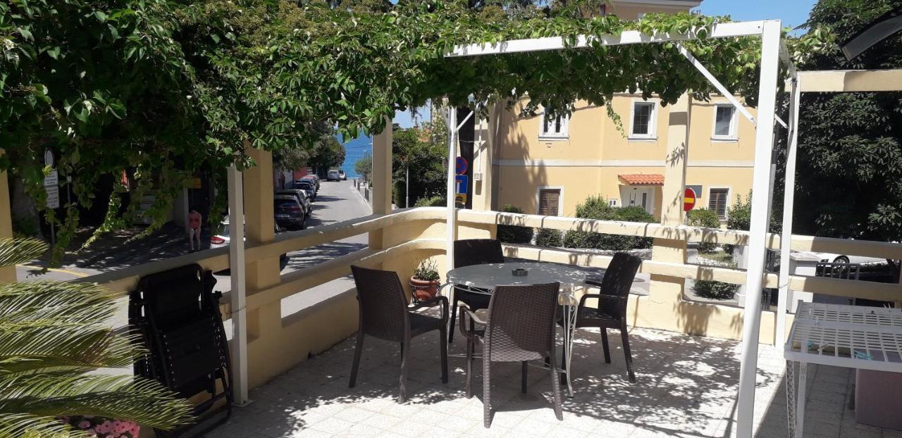 Apartments Villa Sandi Izola Exterior photo